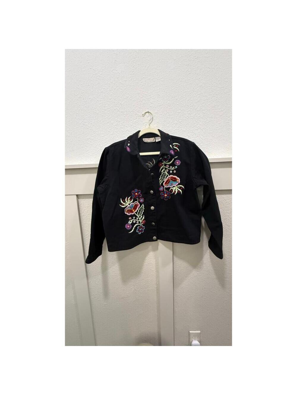 New Directions Black Embroidered Cropped Jacket – Size M 0745